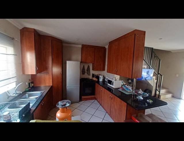 2 BEDROOM TOWNHOUSE FOR SALE IN ANNLIN